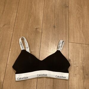 Calvin Klein Bra Size L